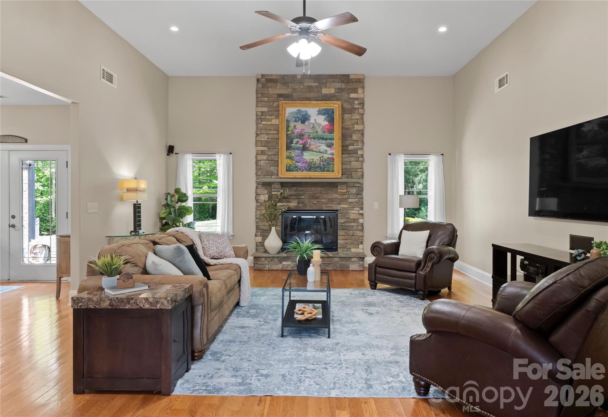 860 Arrow Point Lane