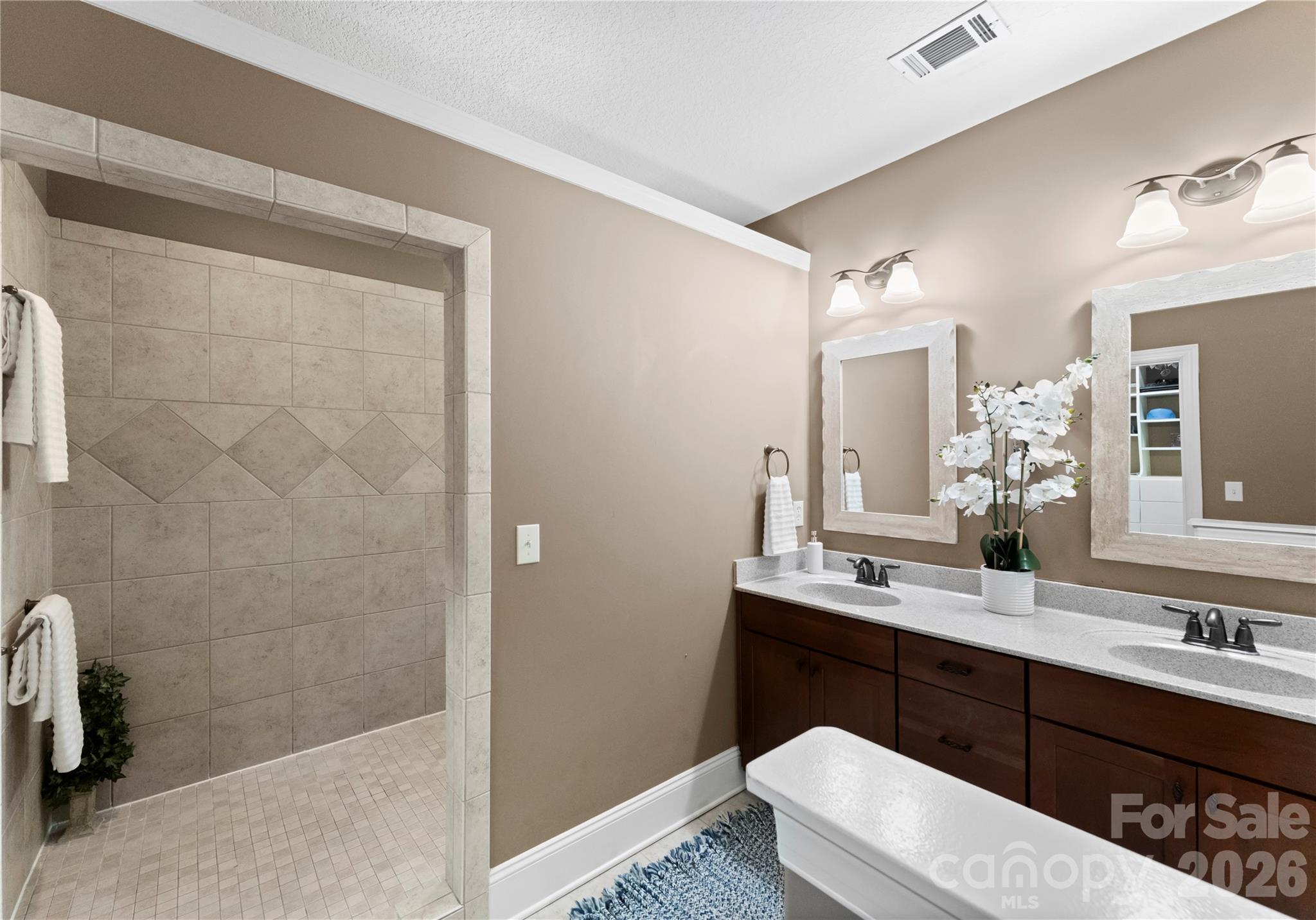 860 Arrow Point Lane