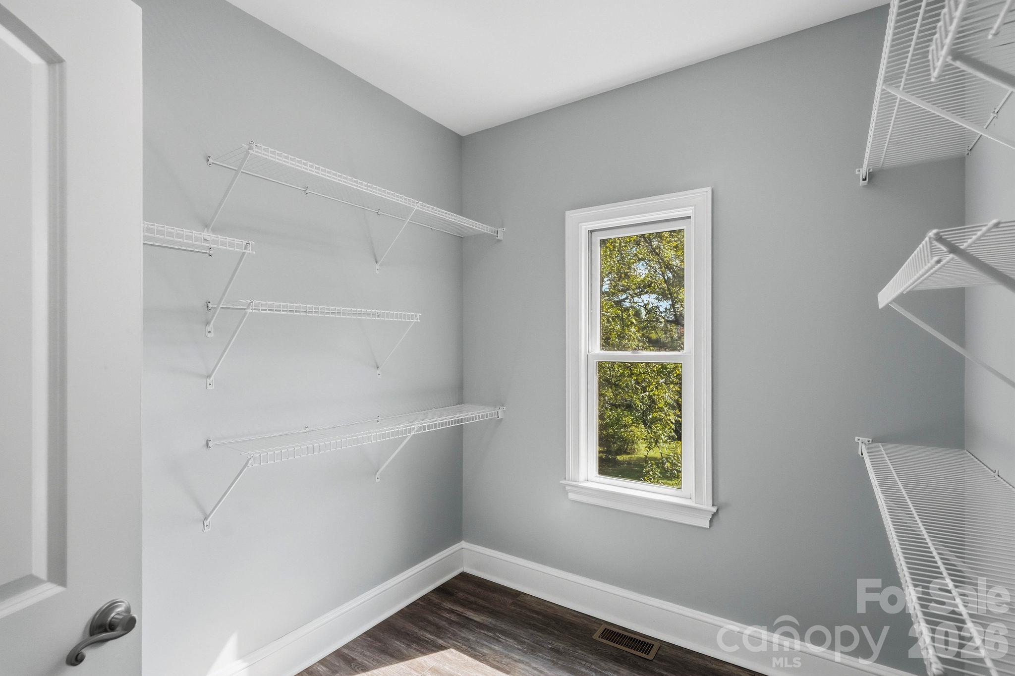 1086 Shinnville Road