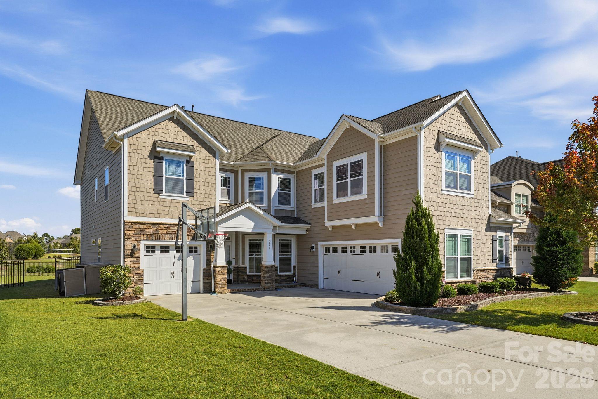 2571 Snap Dragon Drive Harrisburg Nc Us 28075 Car4436717