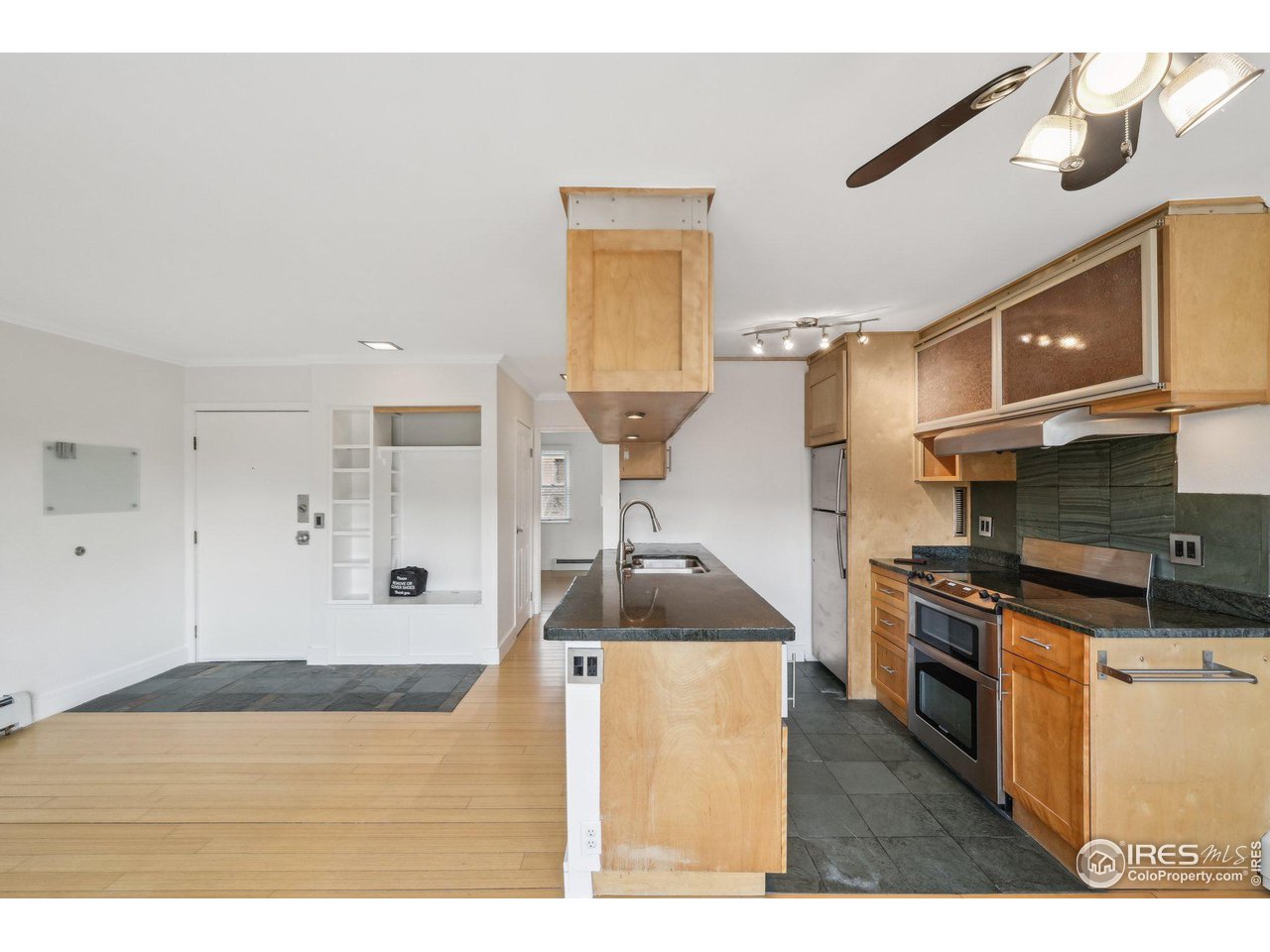 3050 Corona Trl 305-M