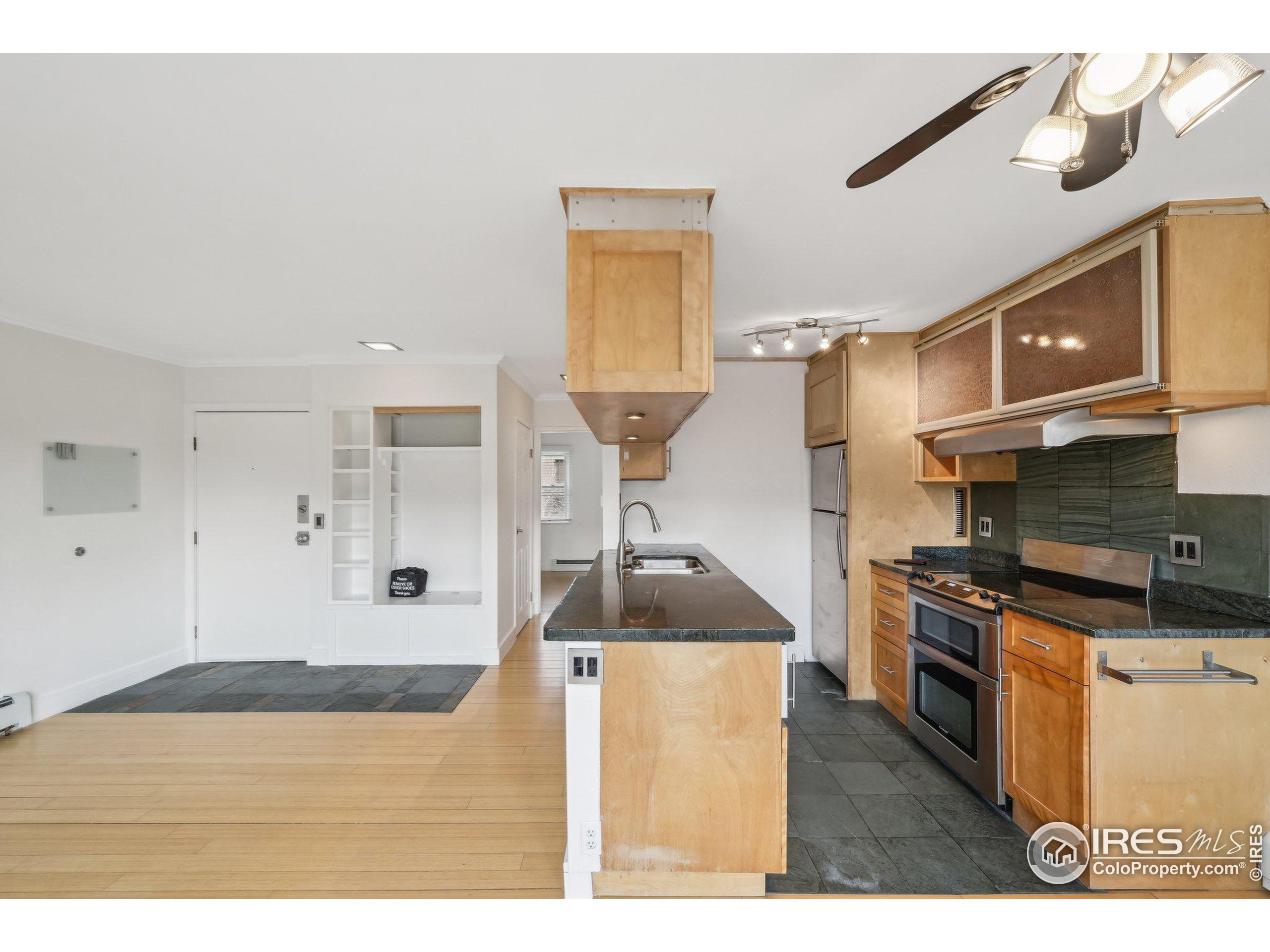 3050 Corona Trl 305-M