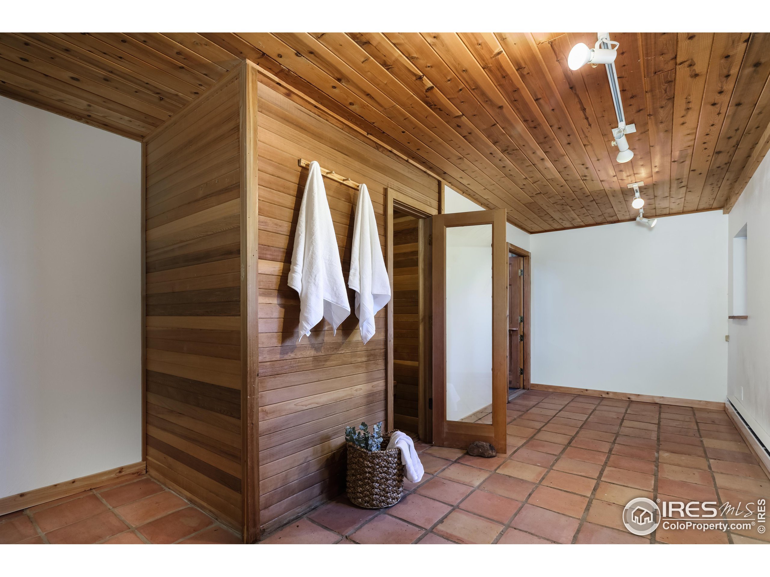 1740 Spring Gulch Dr