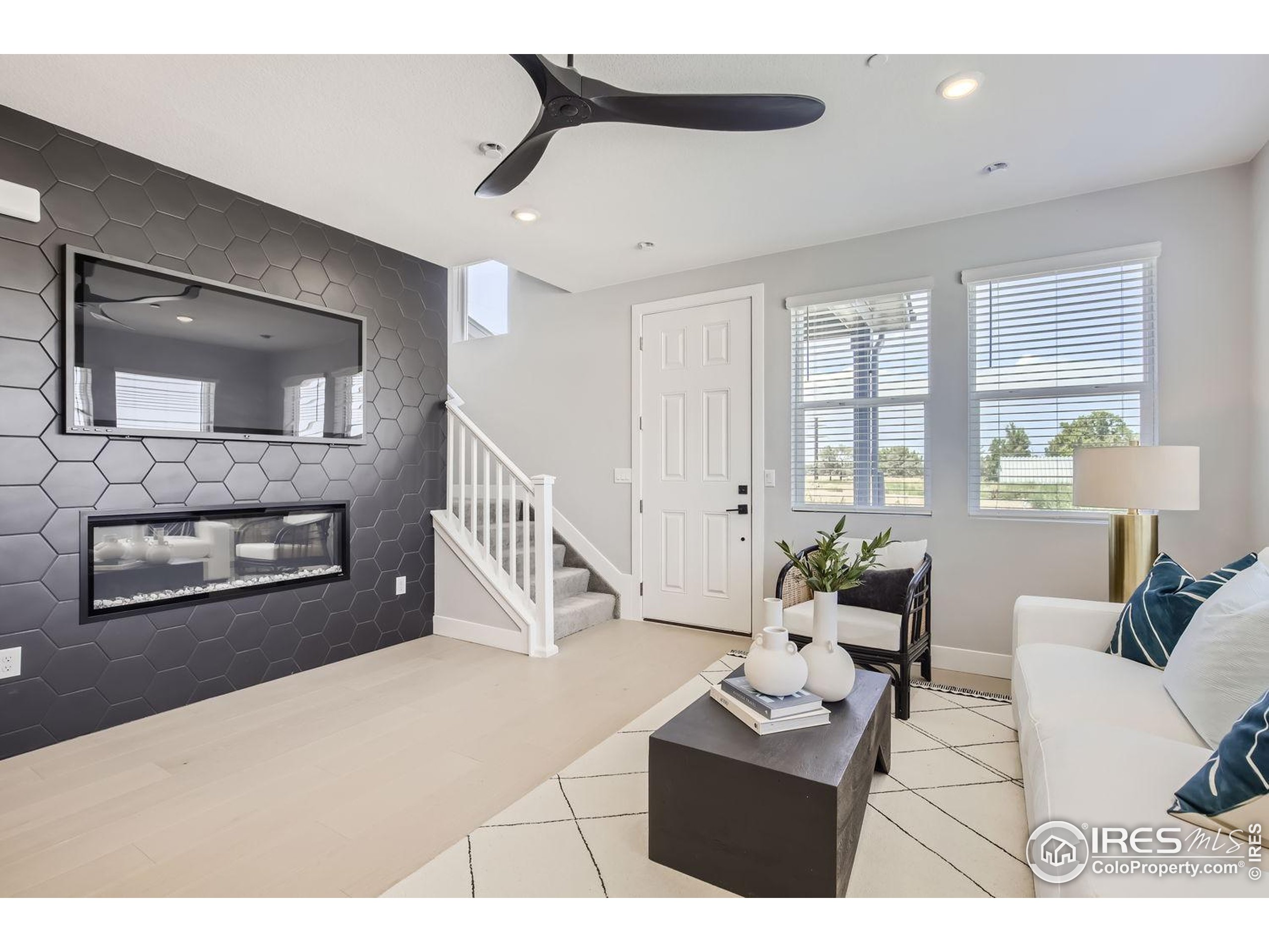 2759 Bear Springs Cir