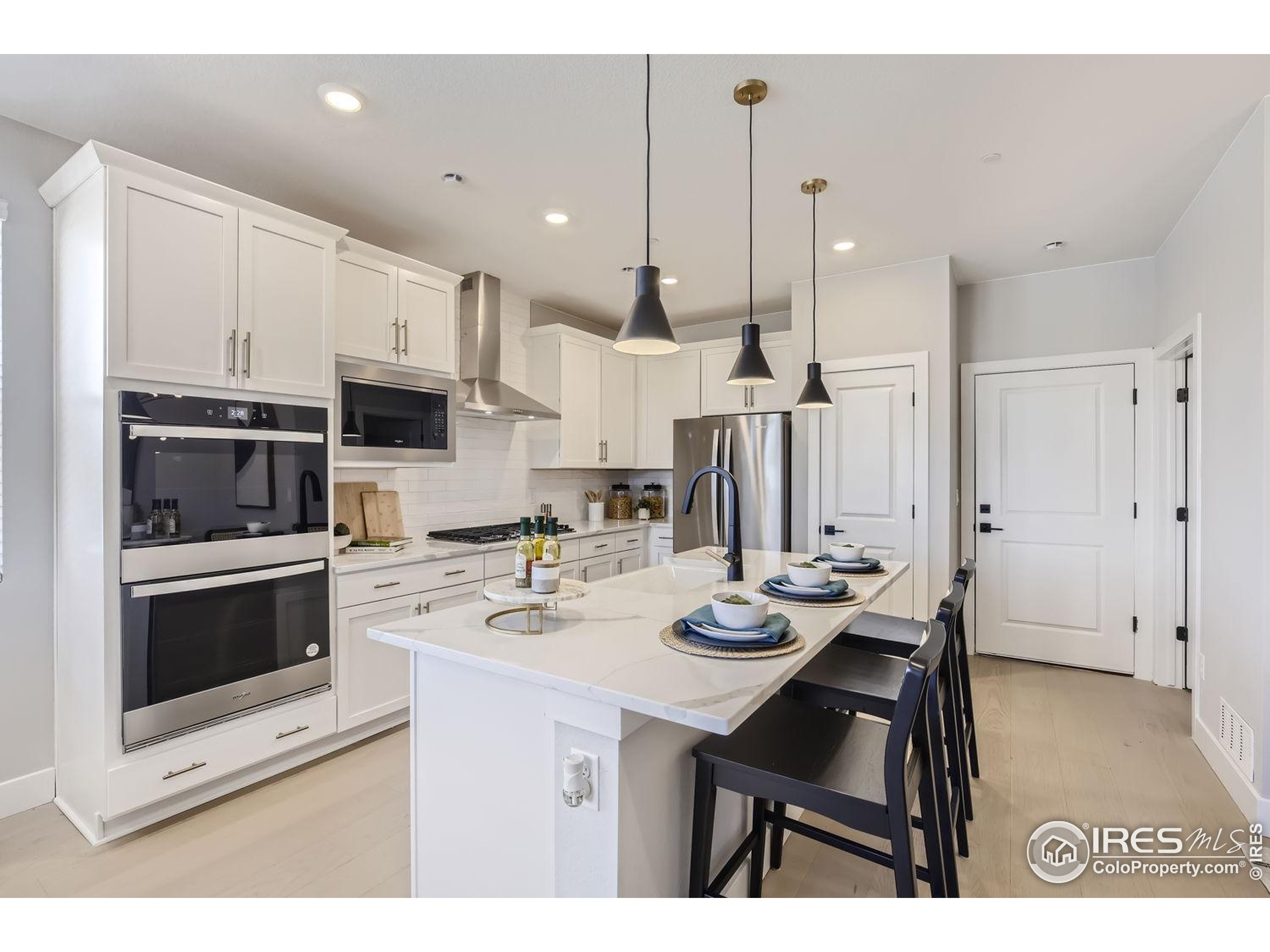 2759 Bear Springs Cir