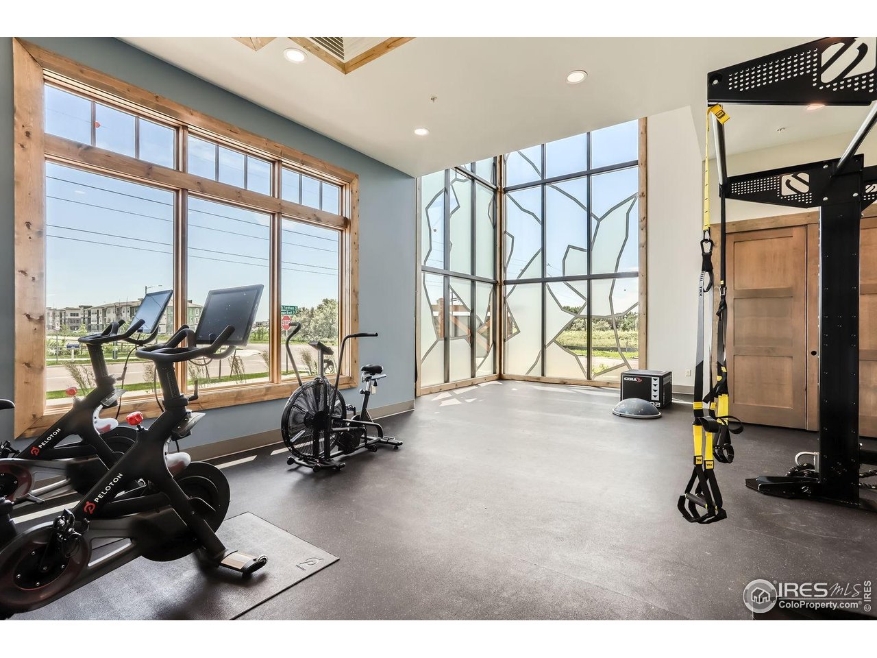 2759 Bear Springs Cir