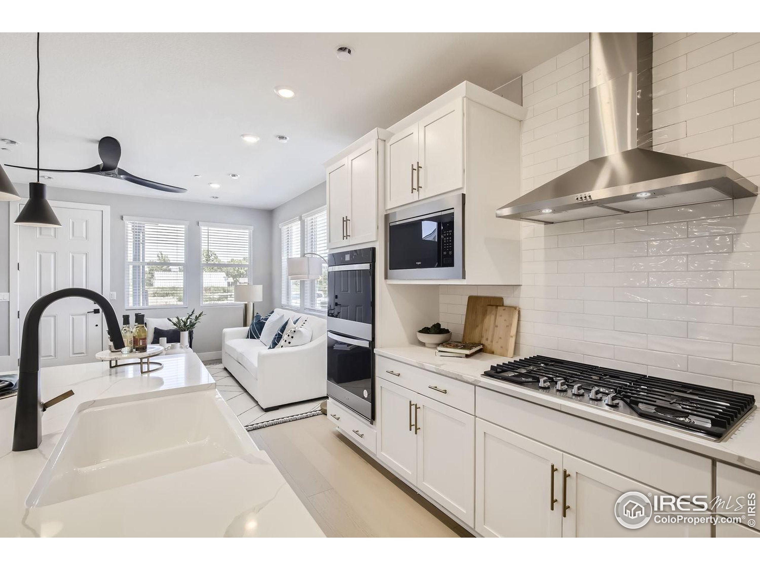 2759 Bear Springs Cir