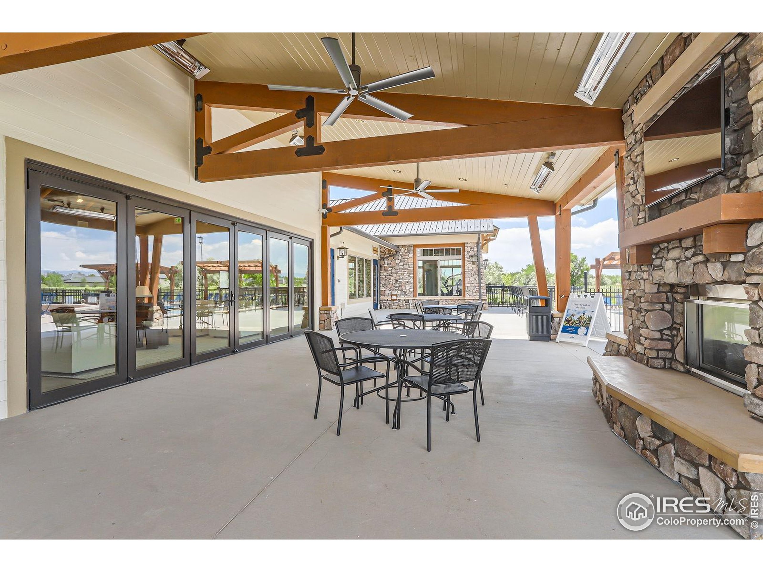 2759 Bear Springs Cir