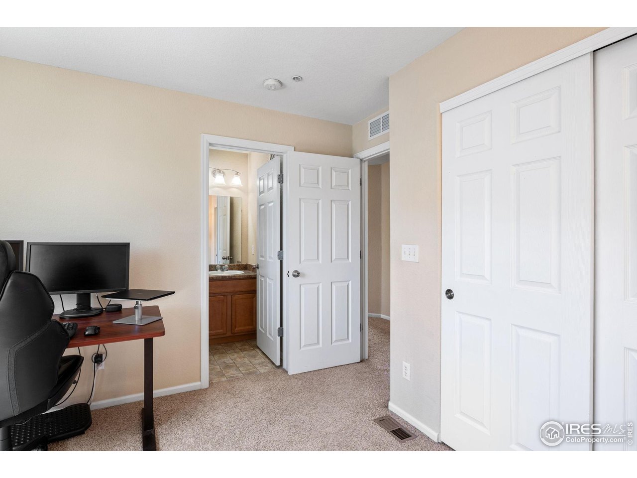 14300 Waterside Ln V1