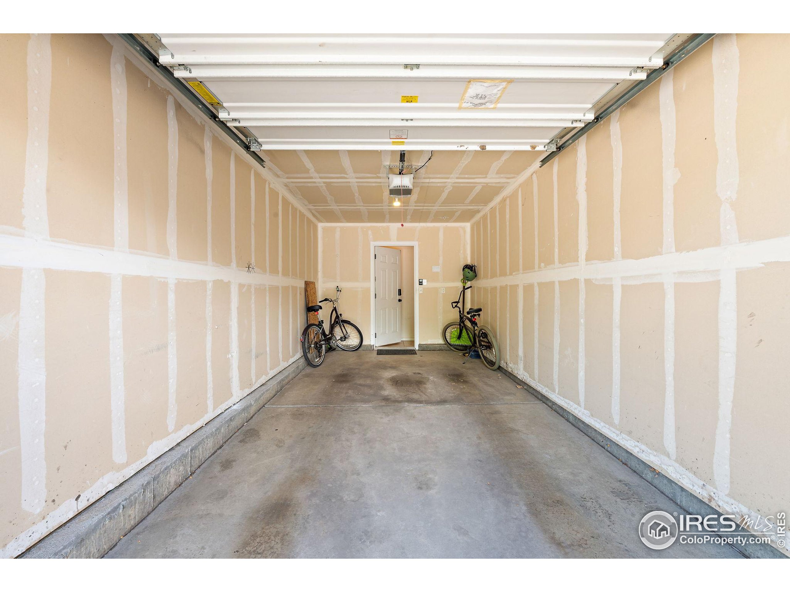 14300 Waterside Ln V1