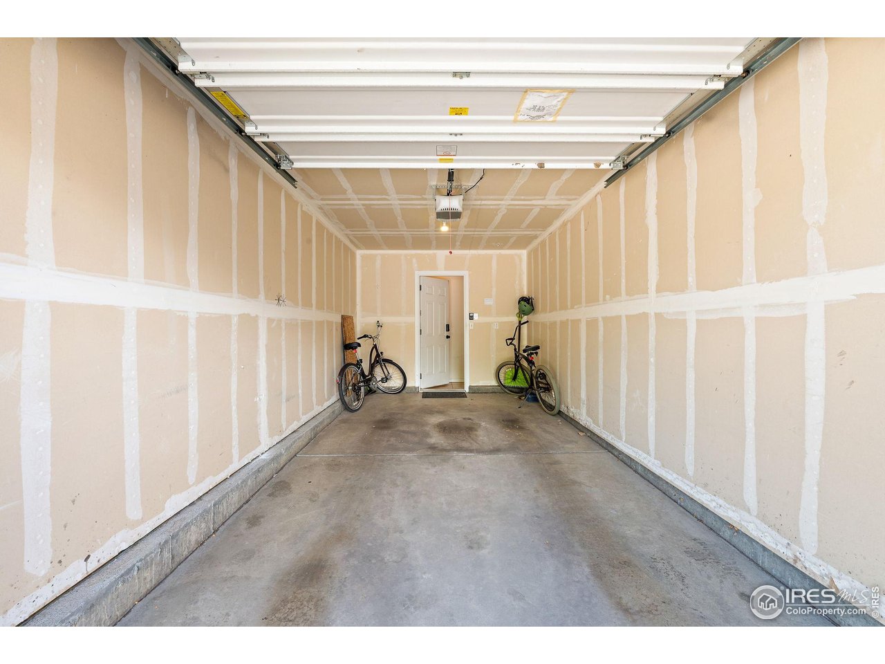 14300 Waterside Ln V1