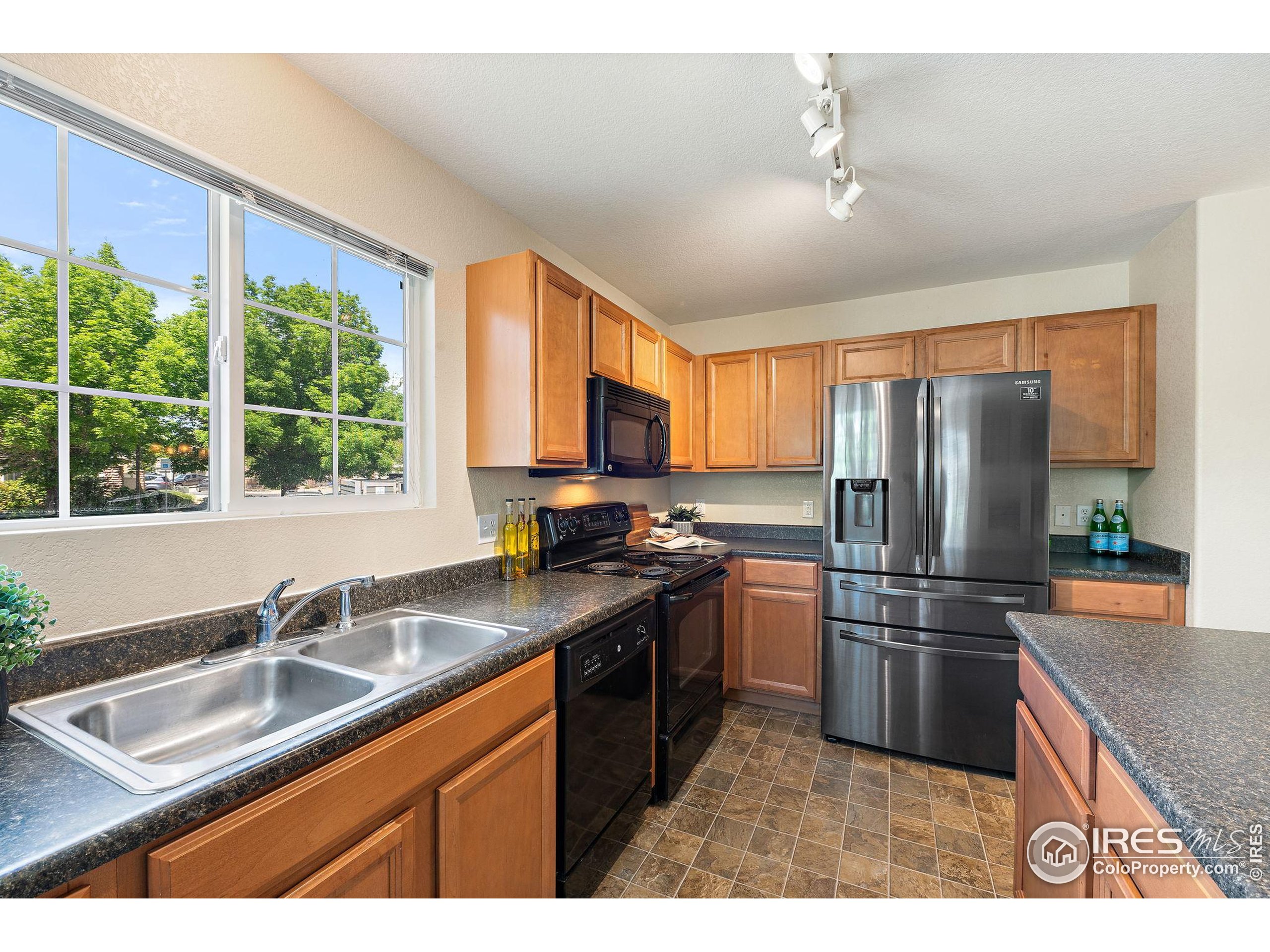 14300 Waterside Ln V1