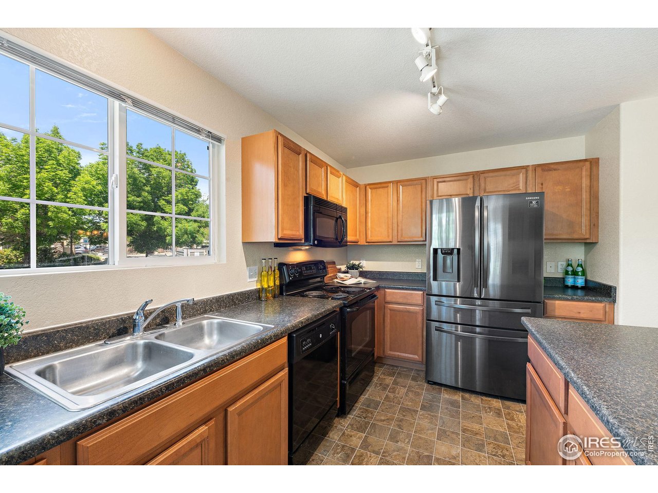 14300 Waterside Ln V1