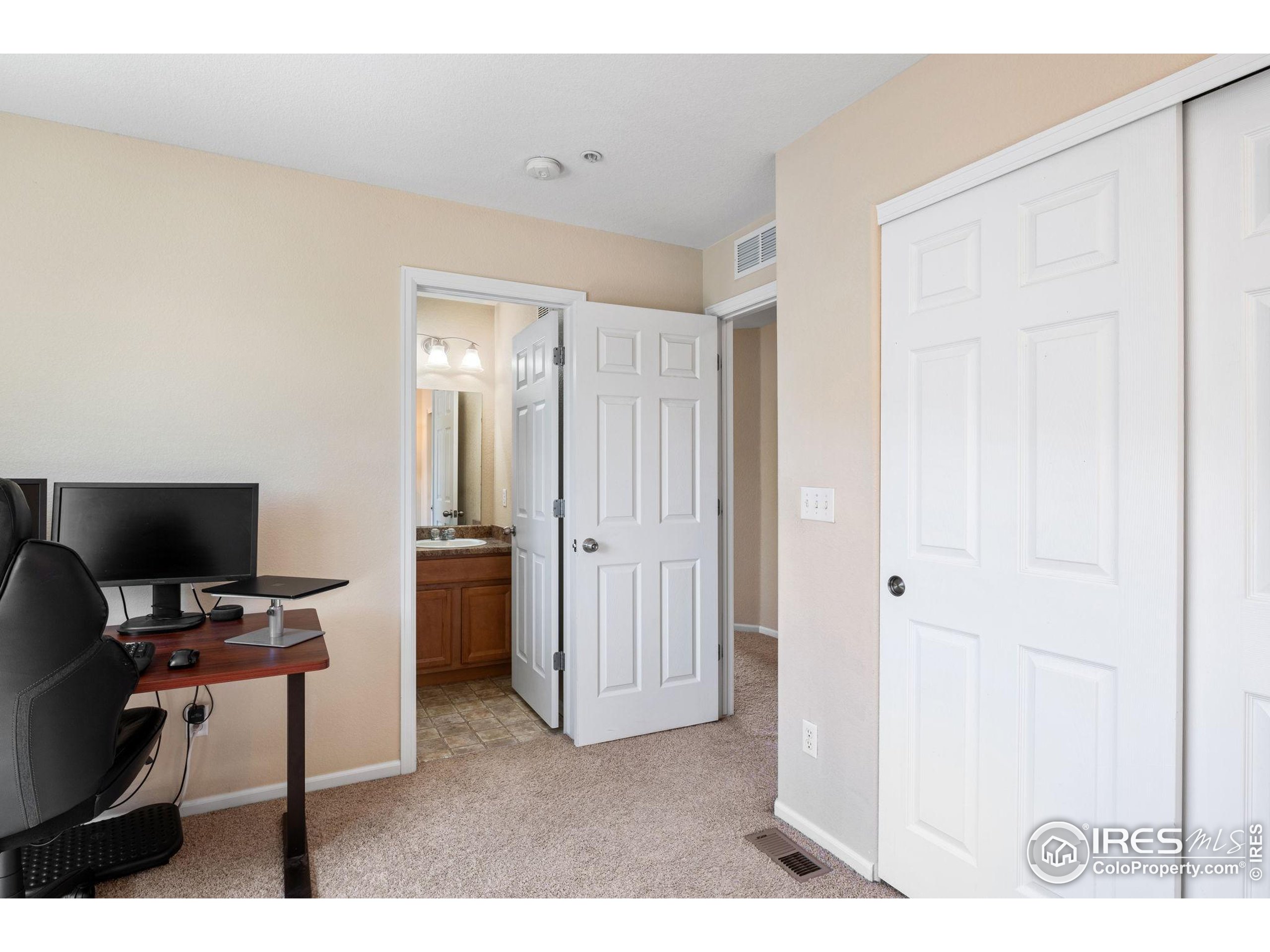 14300 Waterside Ln V1