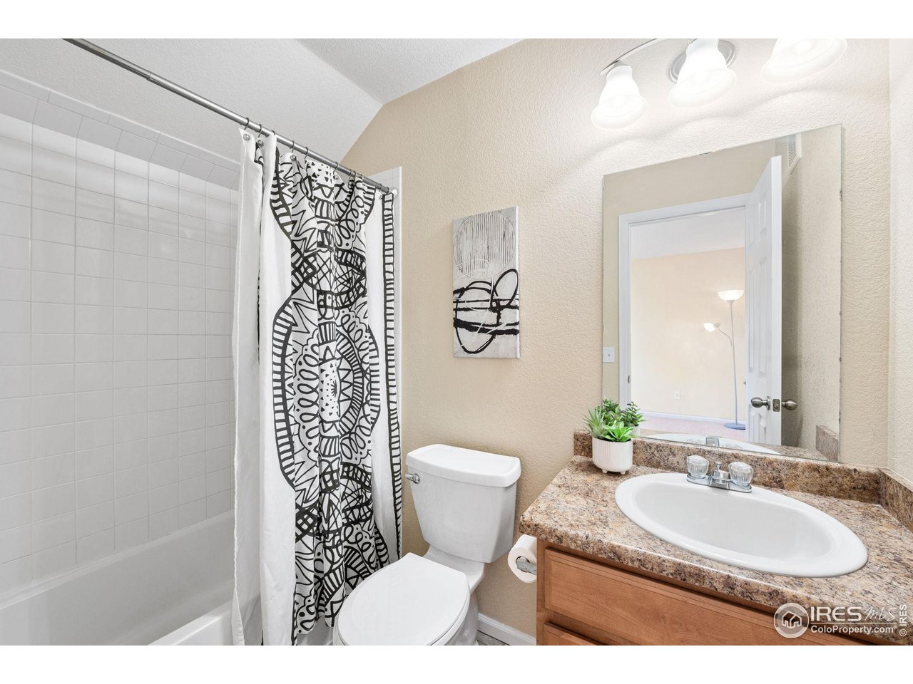 14300 Waterside Ln V1