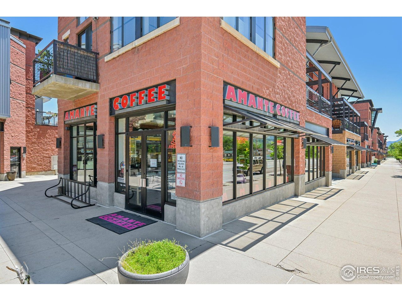 1200 Yarmouth Ave 237