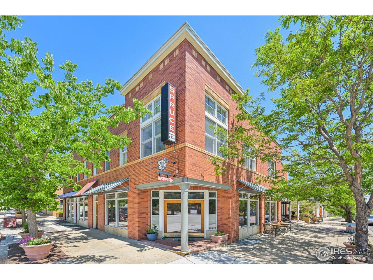 1200 Yarmouth Ave 237