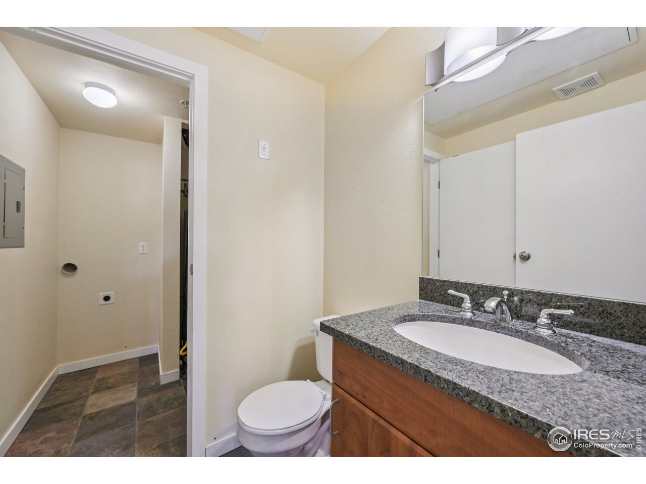 1200 Yarmouth Ave 237