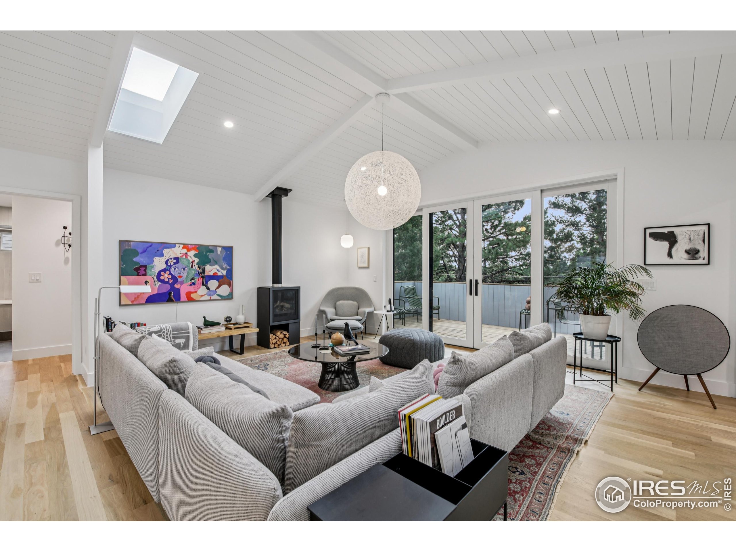 1430 Moss Rock Pl
