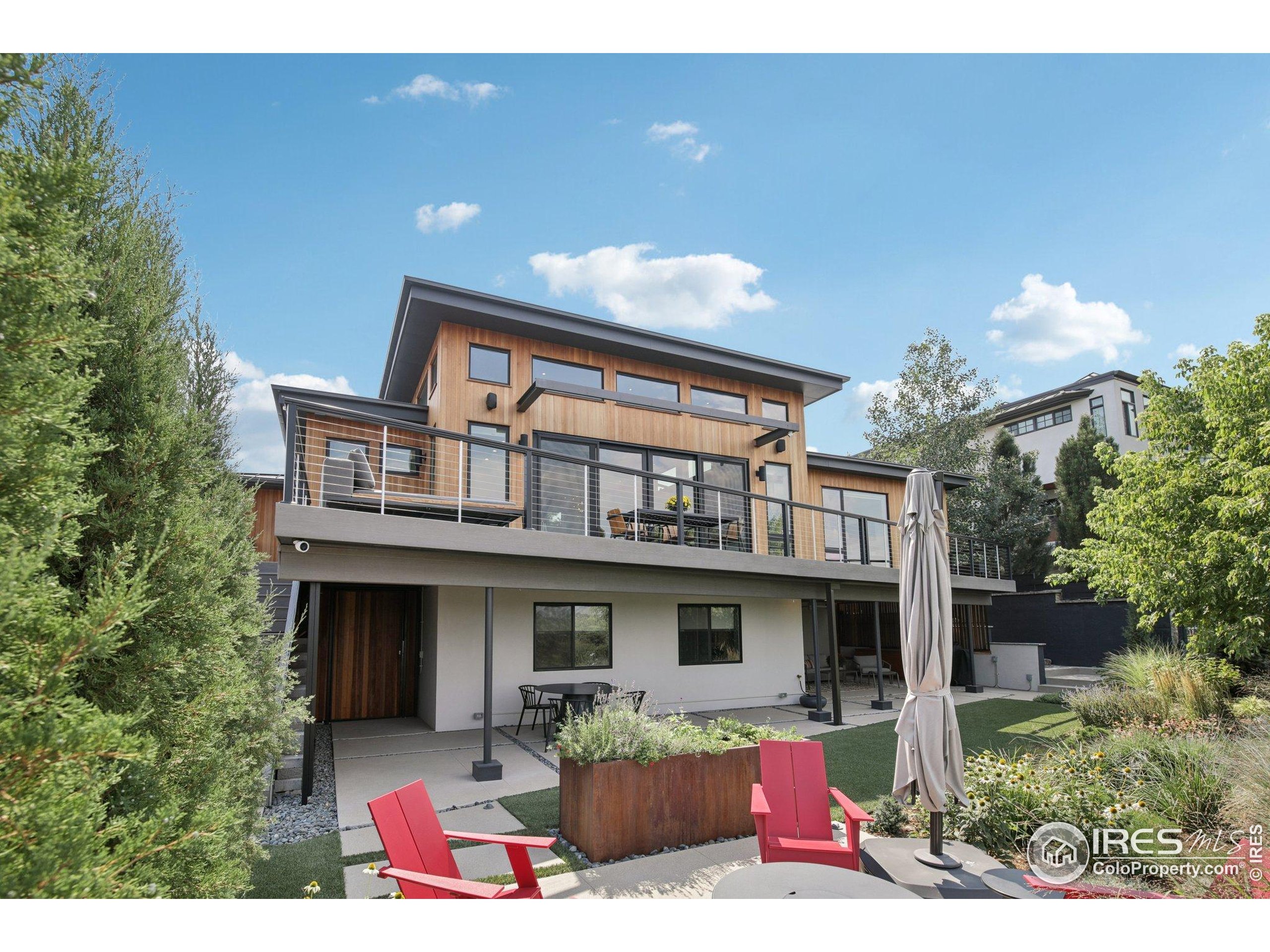 2085 Balsam Dr