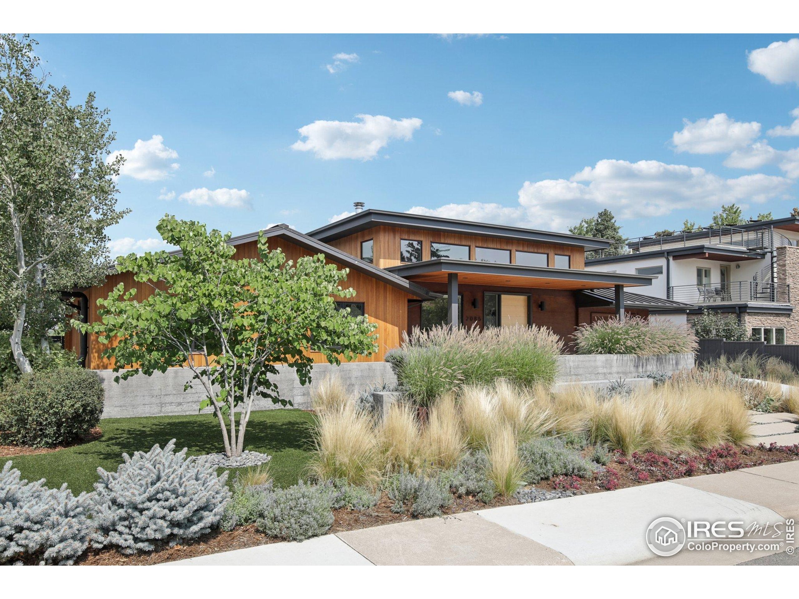 2085 Balsam Dr