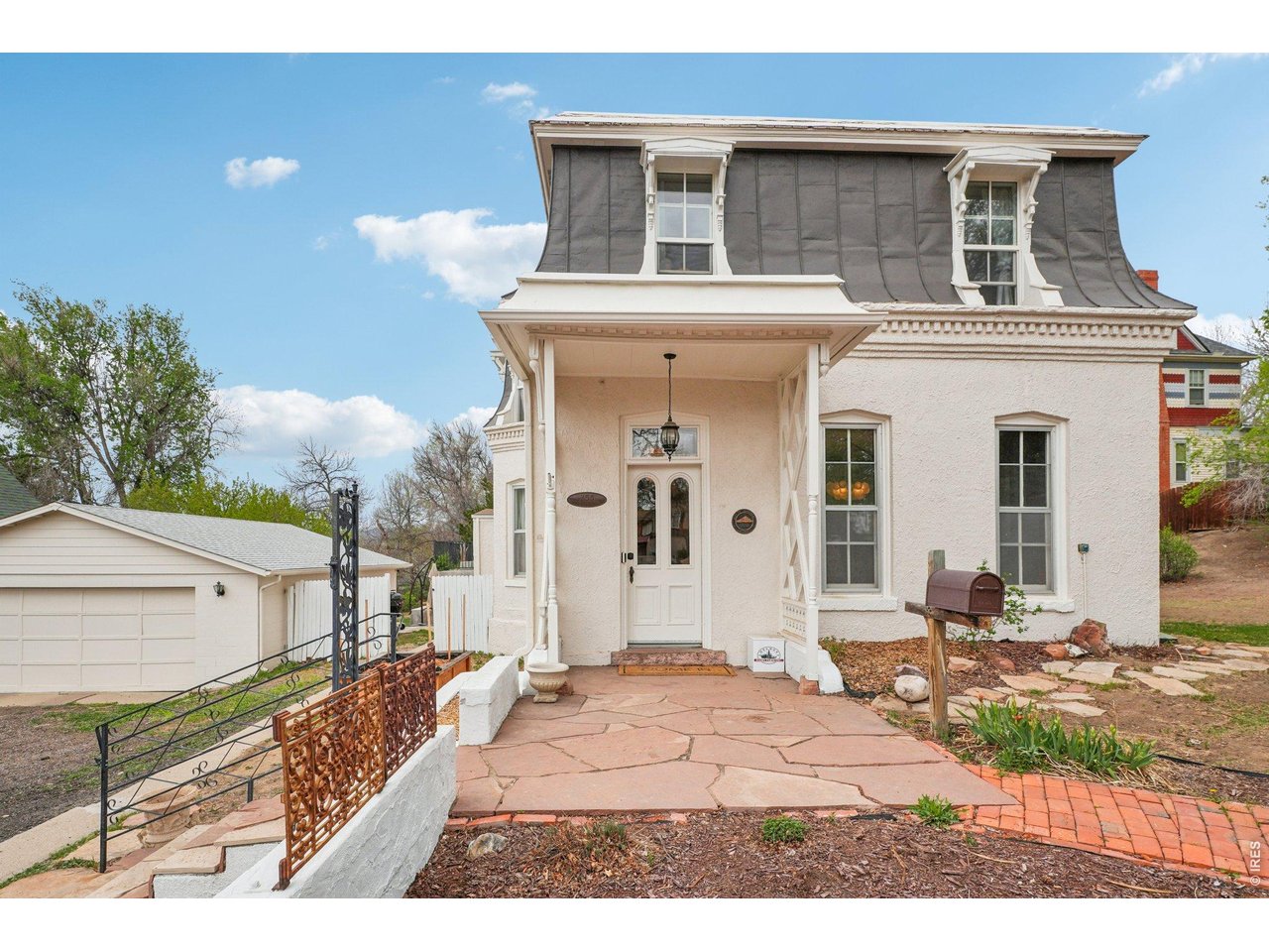 255 Pratt St