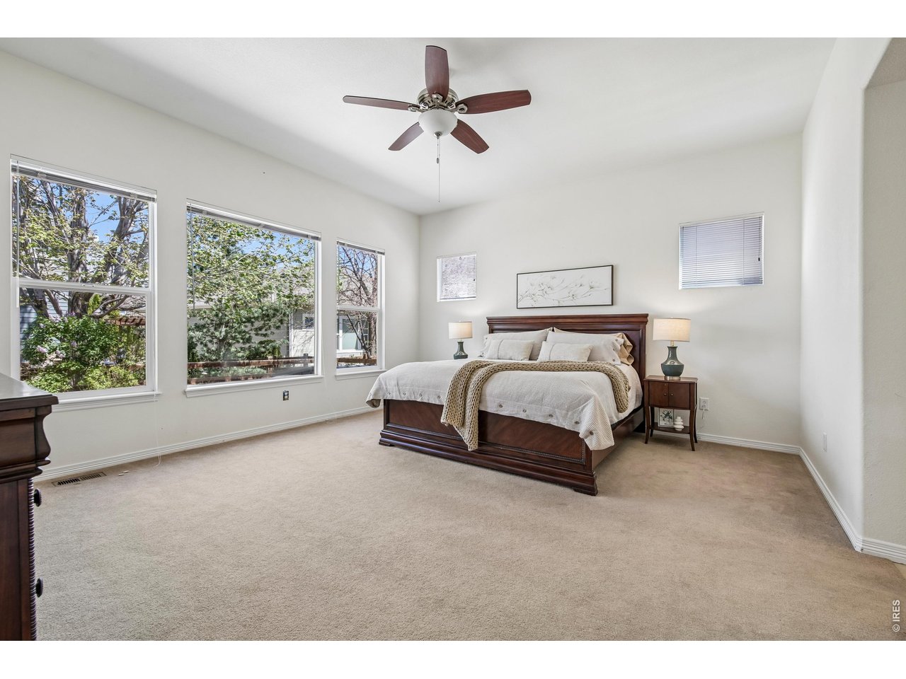 4553 Red Deer Trl