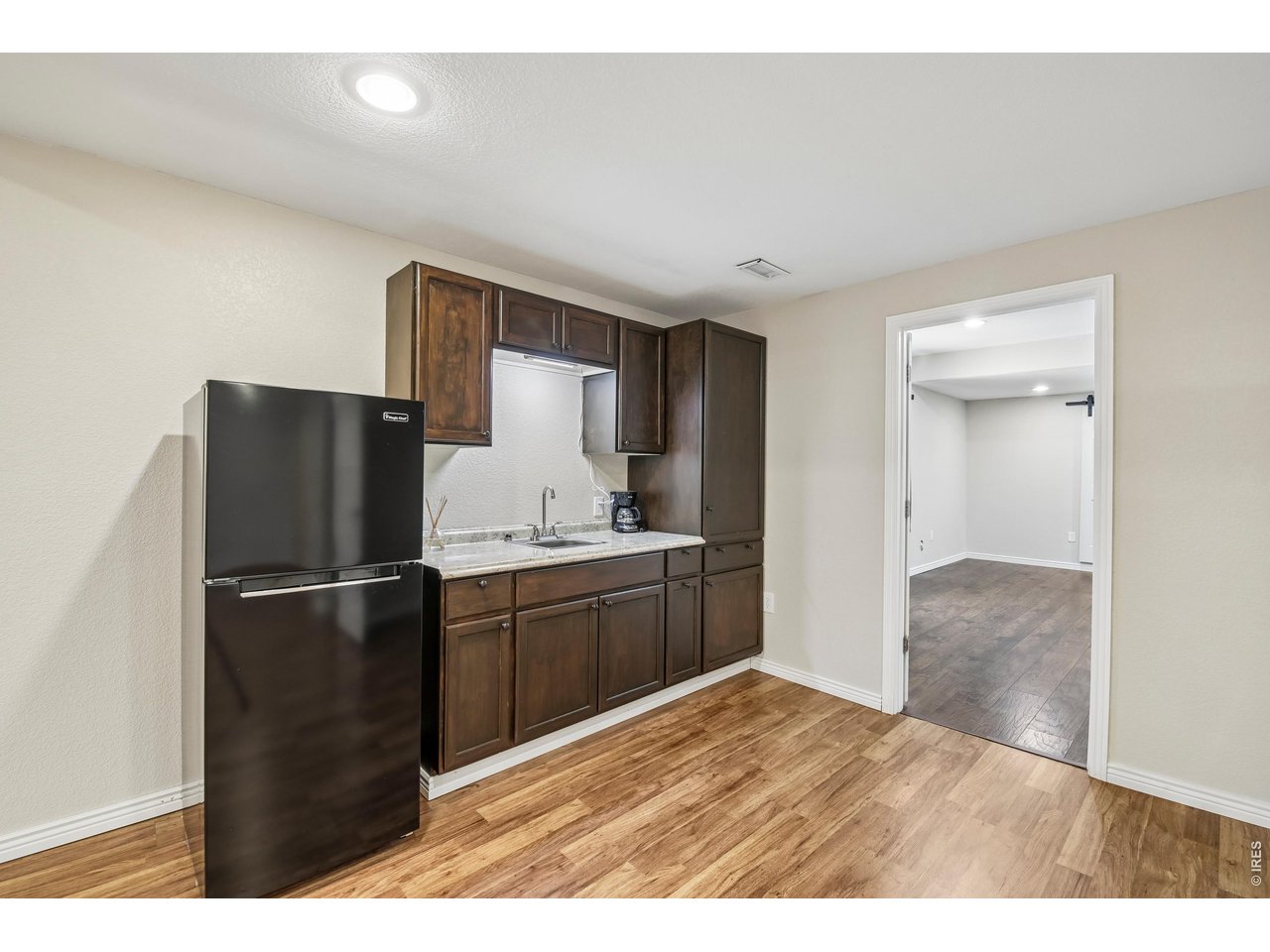 4553 Red Deer Trl