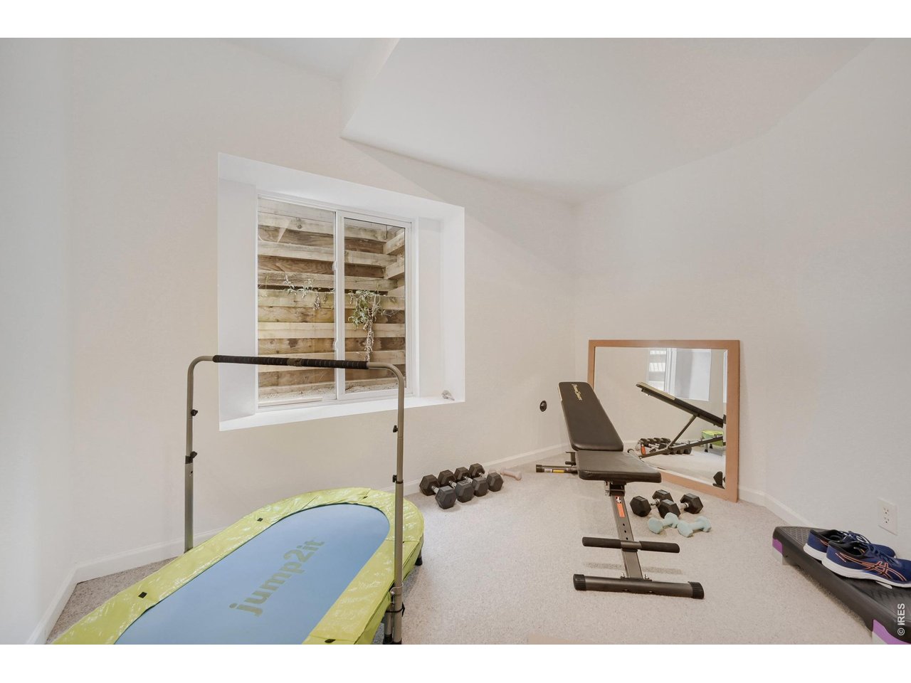 1476 Periwinkle Dr