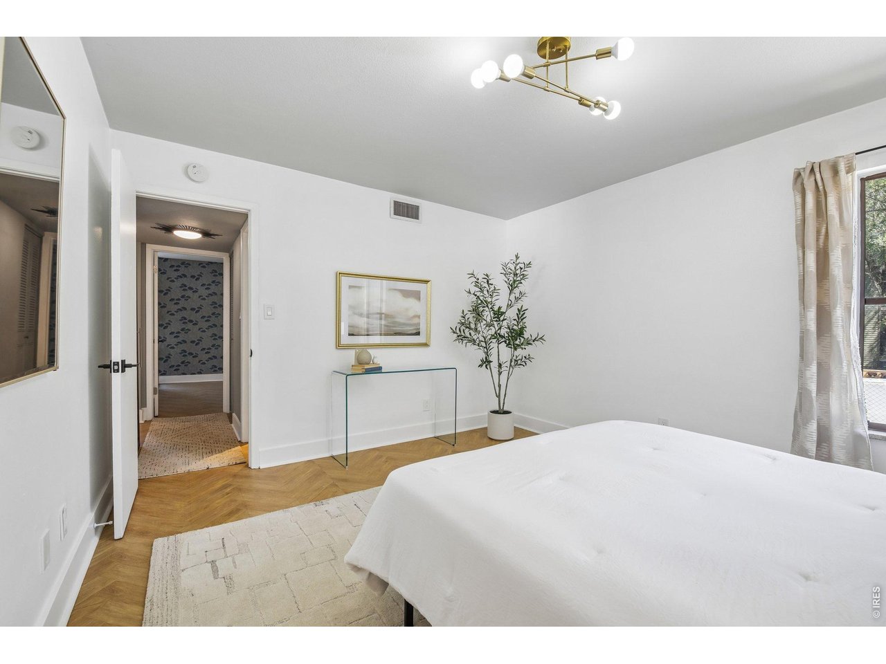 2227 Canyon Blvd 212A