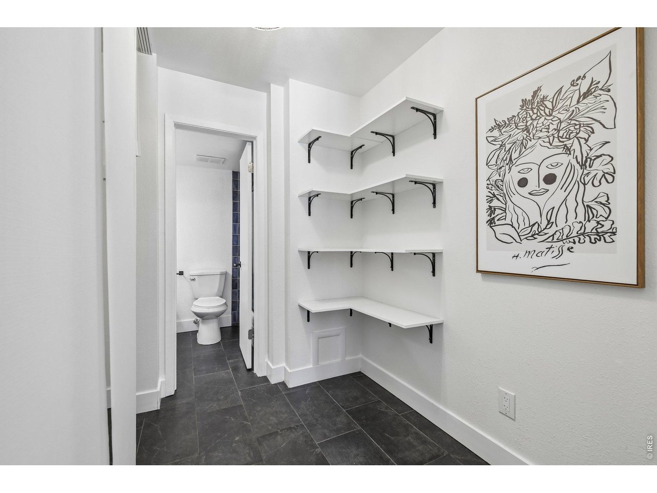 2227 Canyon Blvd 212A