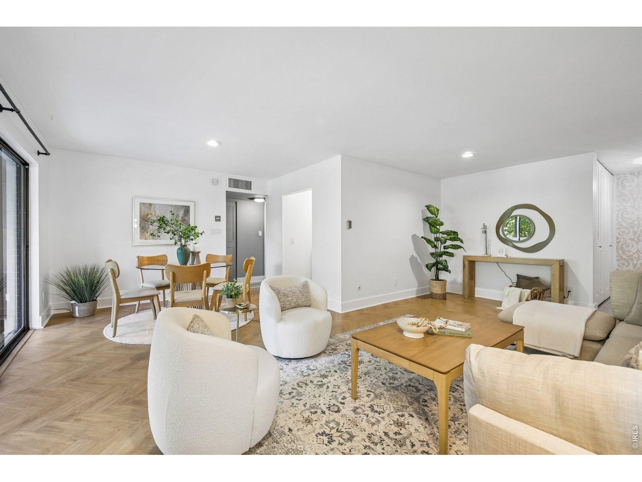2227 Canyon Blvd 212A
