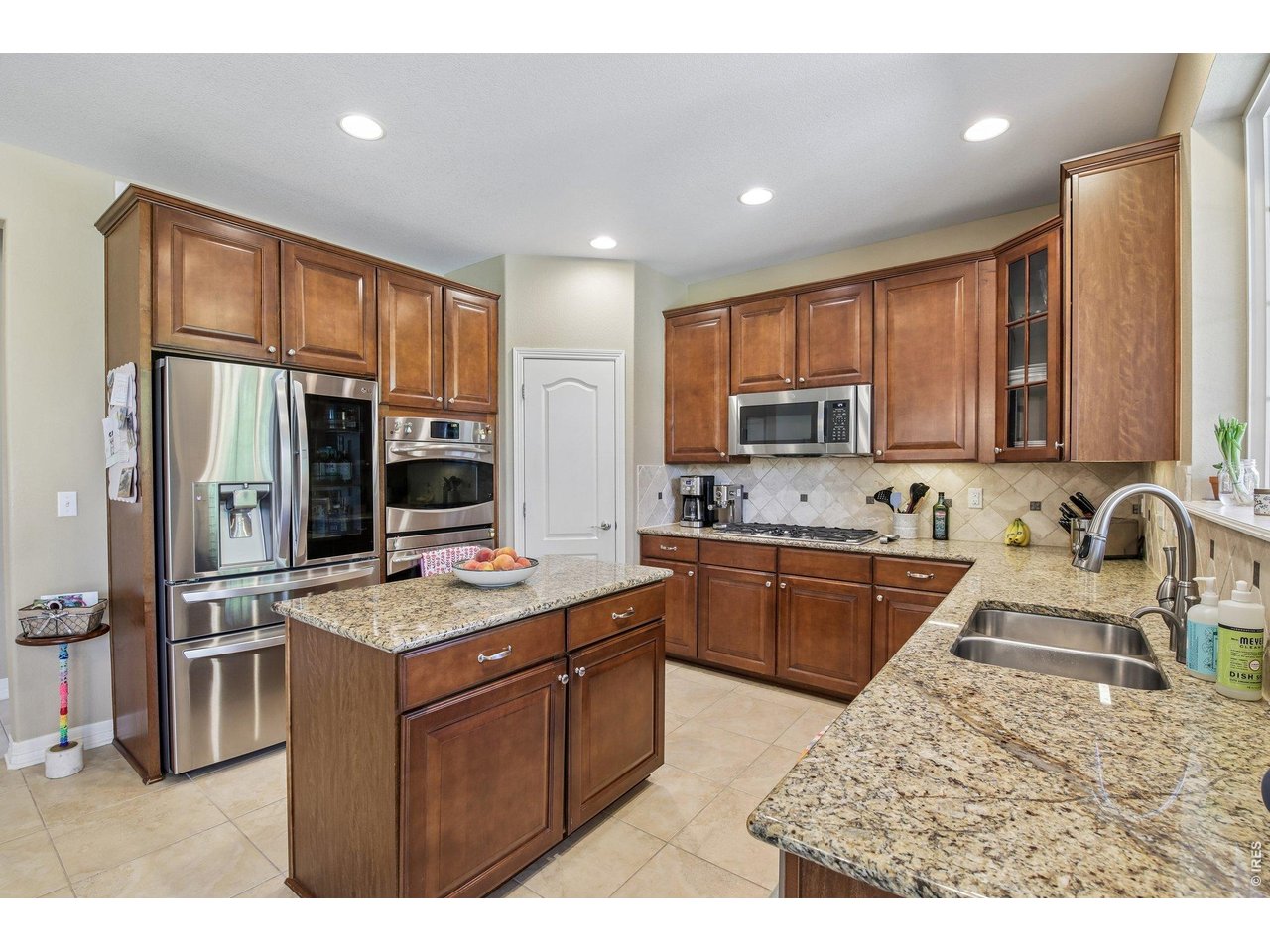 1413 Graham Cir
