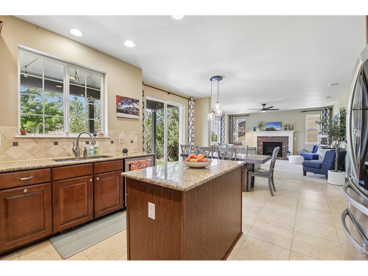 1413 Graham Cir