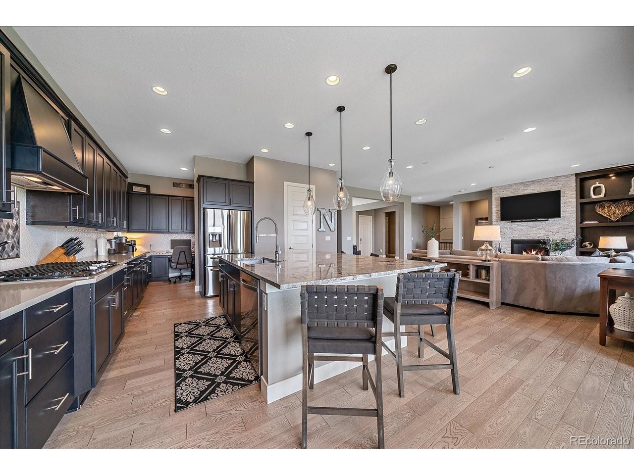 19661 W 95th Pl