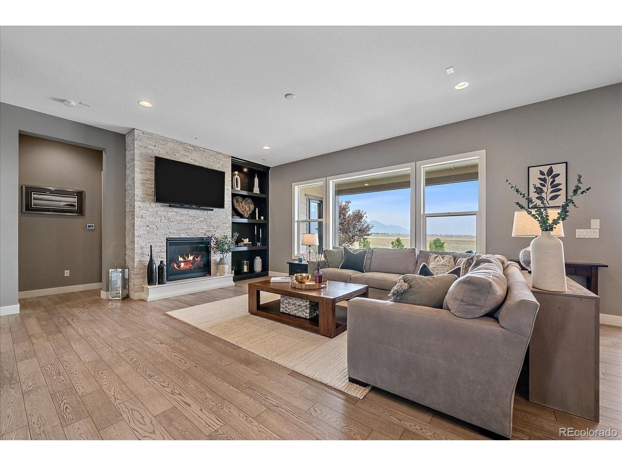 19661 W 95th Pl