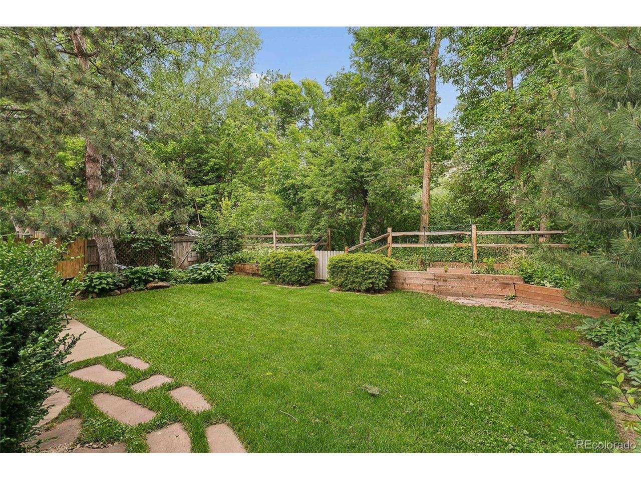 299 Spruce Ct