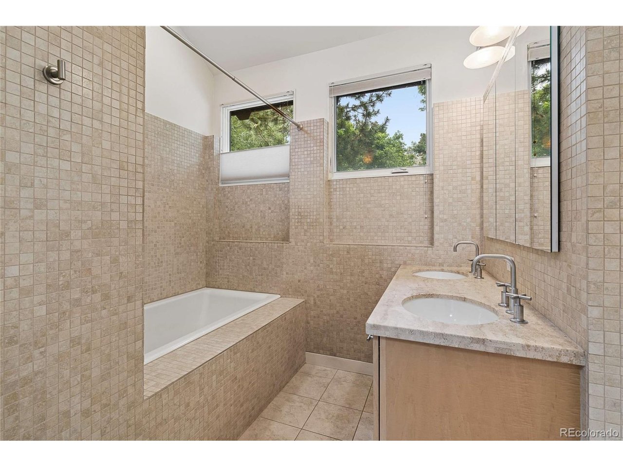 299 Spruce Ct