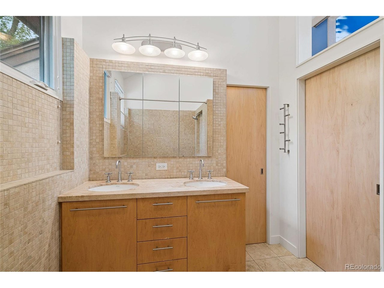 299 Spruce Ct