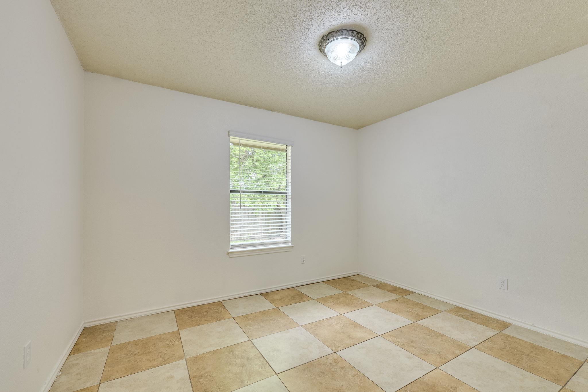 16041 Stoneham CIR