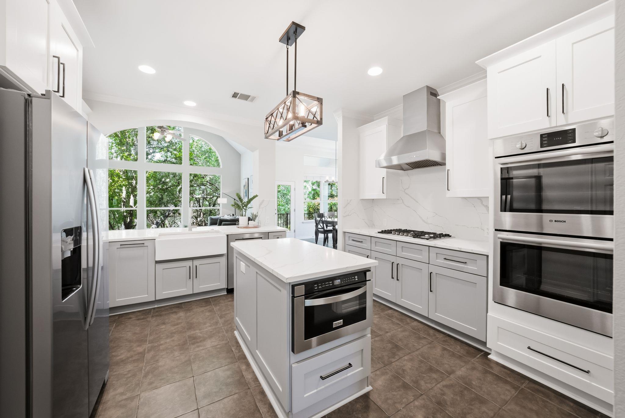 2508 Lipizzan DR