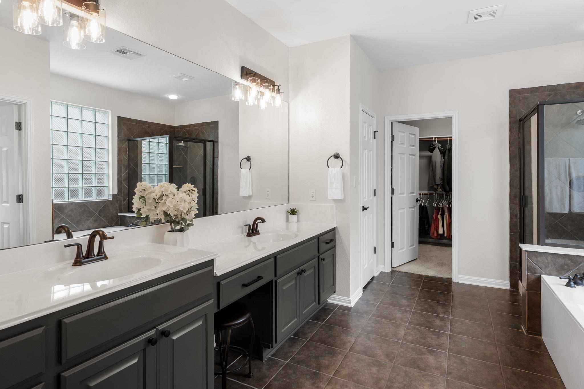 2508 Lipizzan DR