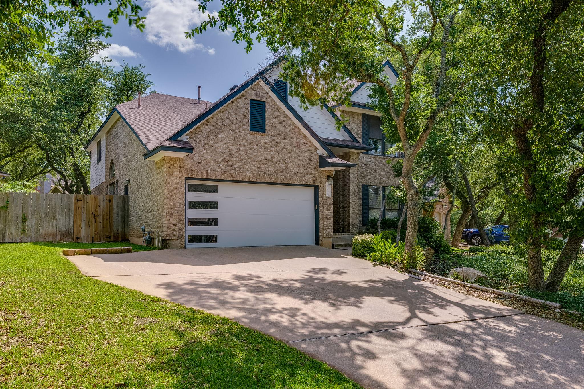 3914 Latimer DR