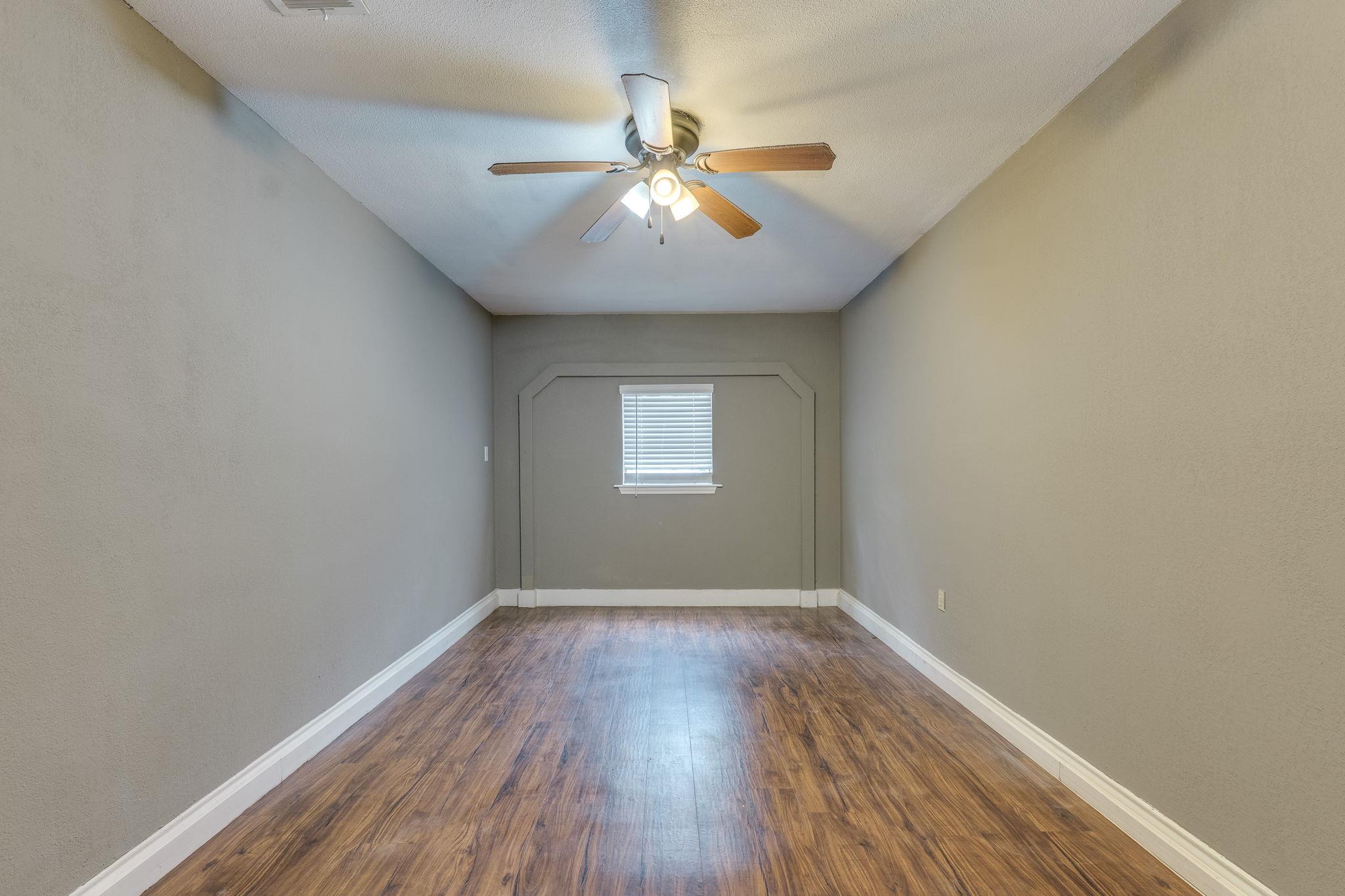 16041 Stoneham CIR