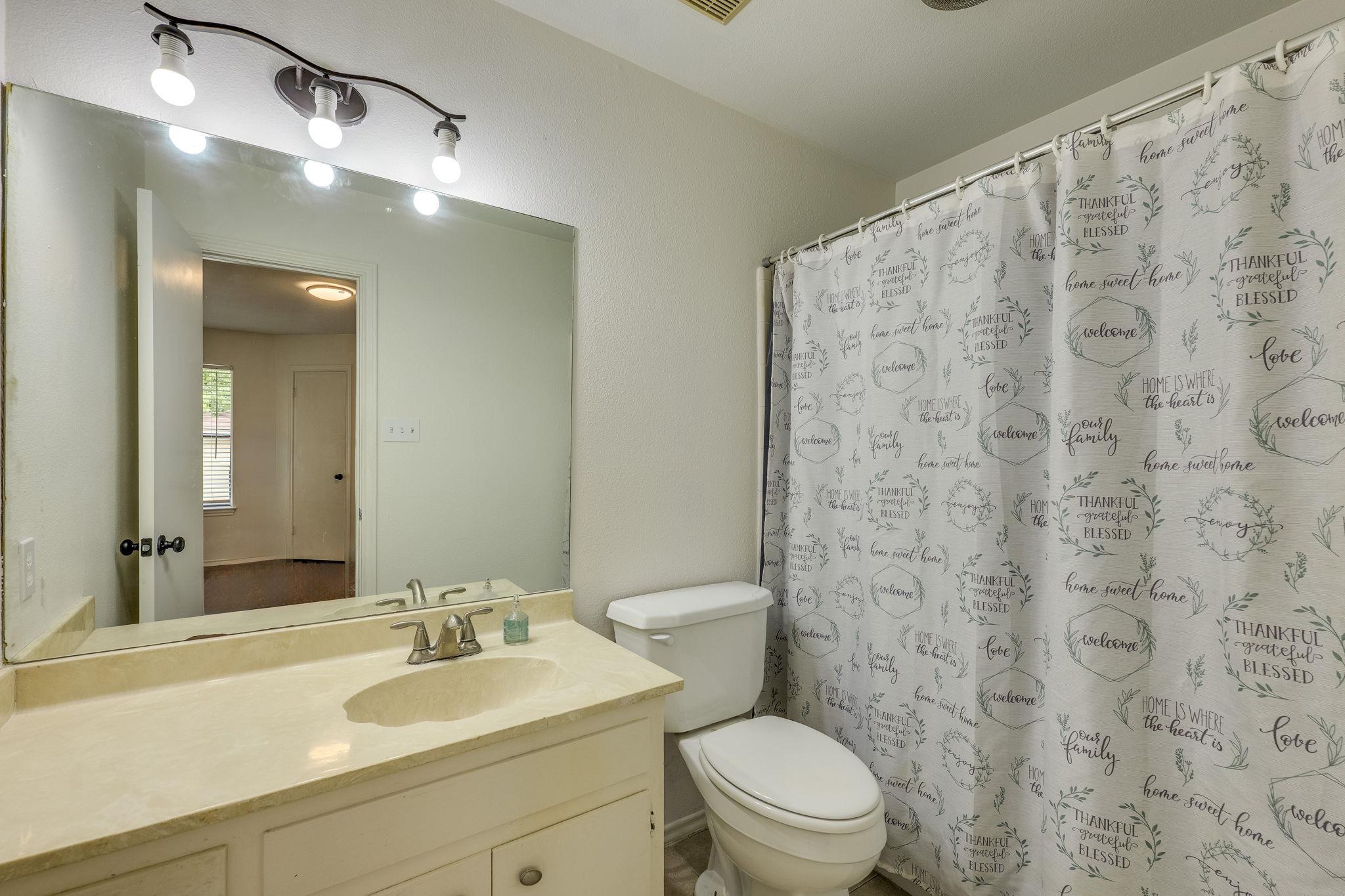 16041 Stoneham CIR