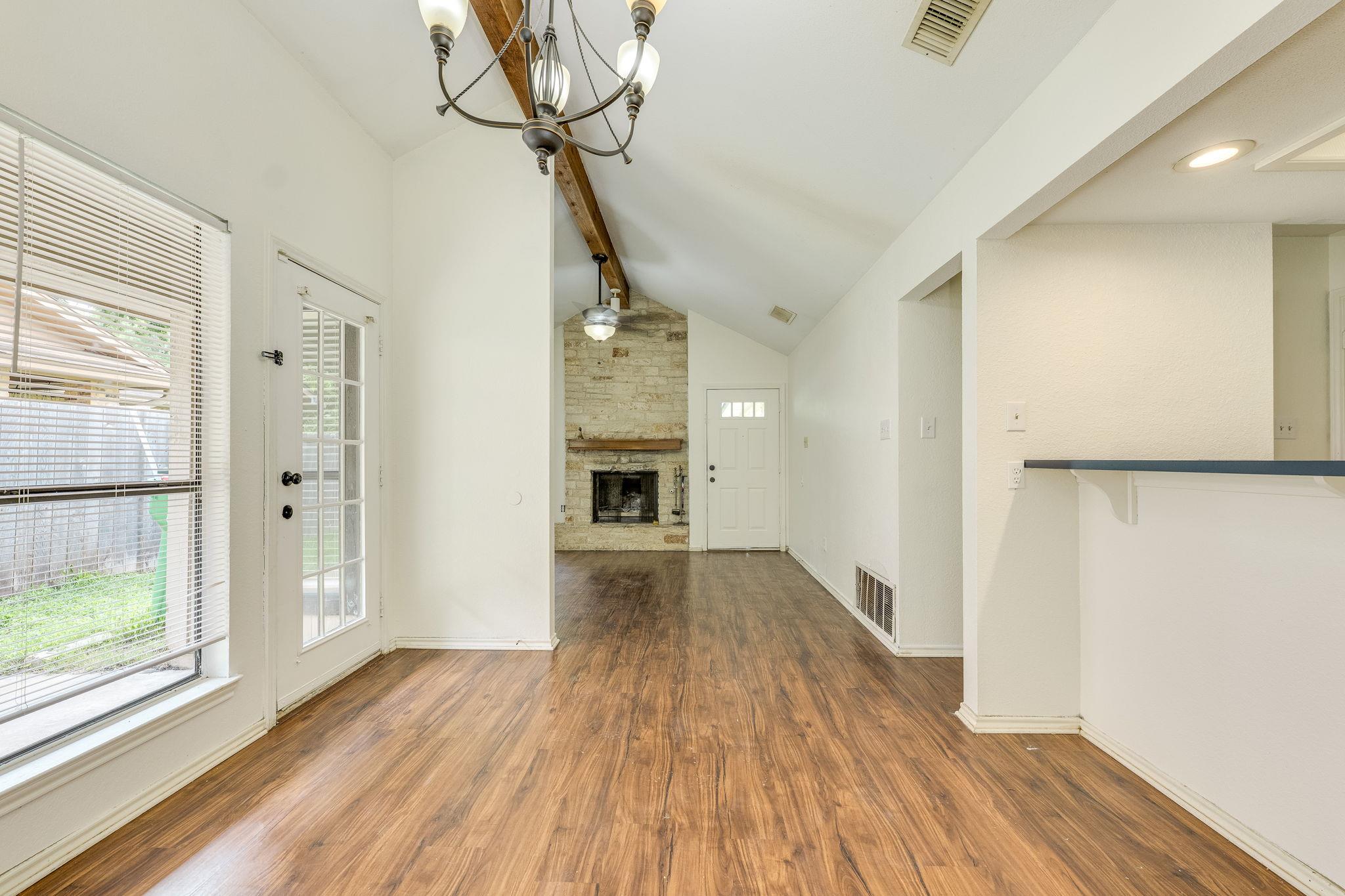 16041 Stoneham CIR