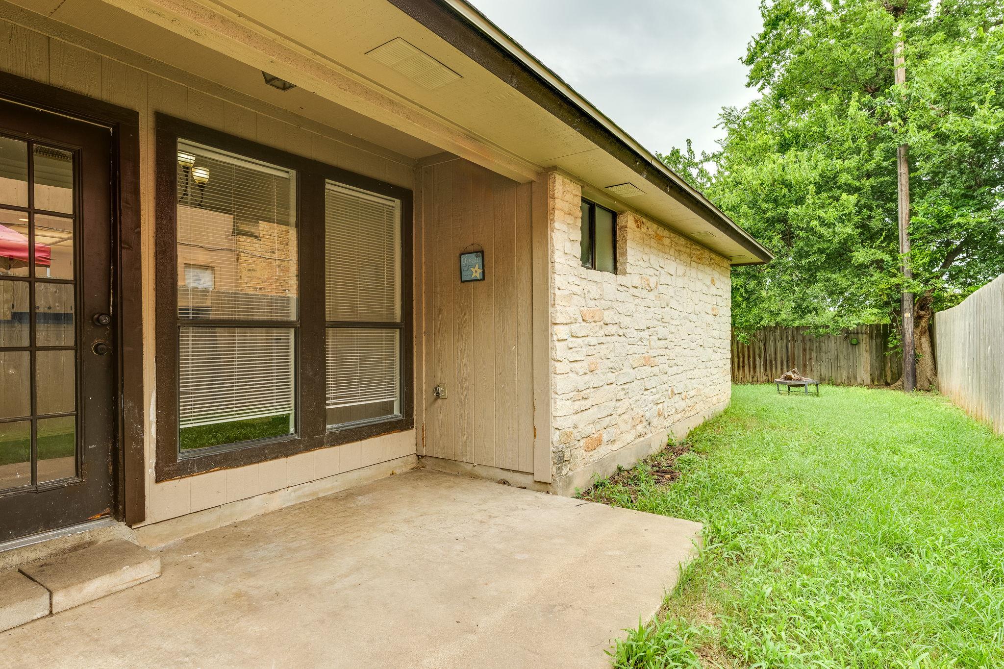 16041 Stoneham CIR