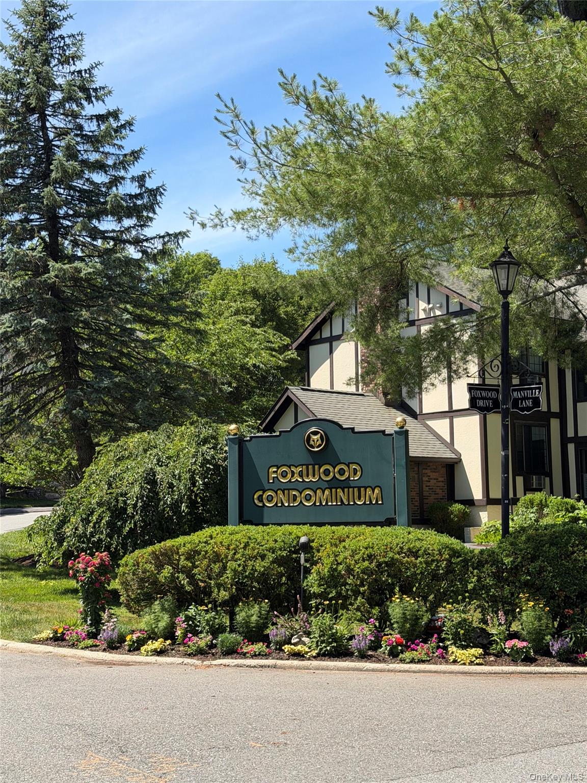 20 Foxwood Drive Unit: 1