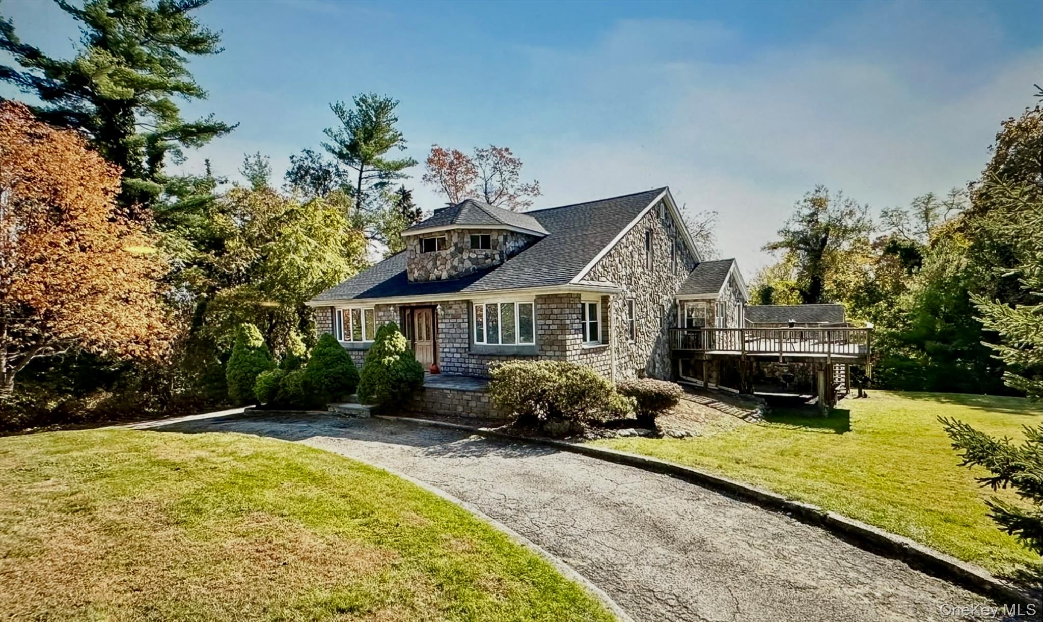 24 Old Knollwood Road