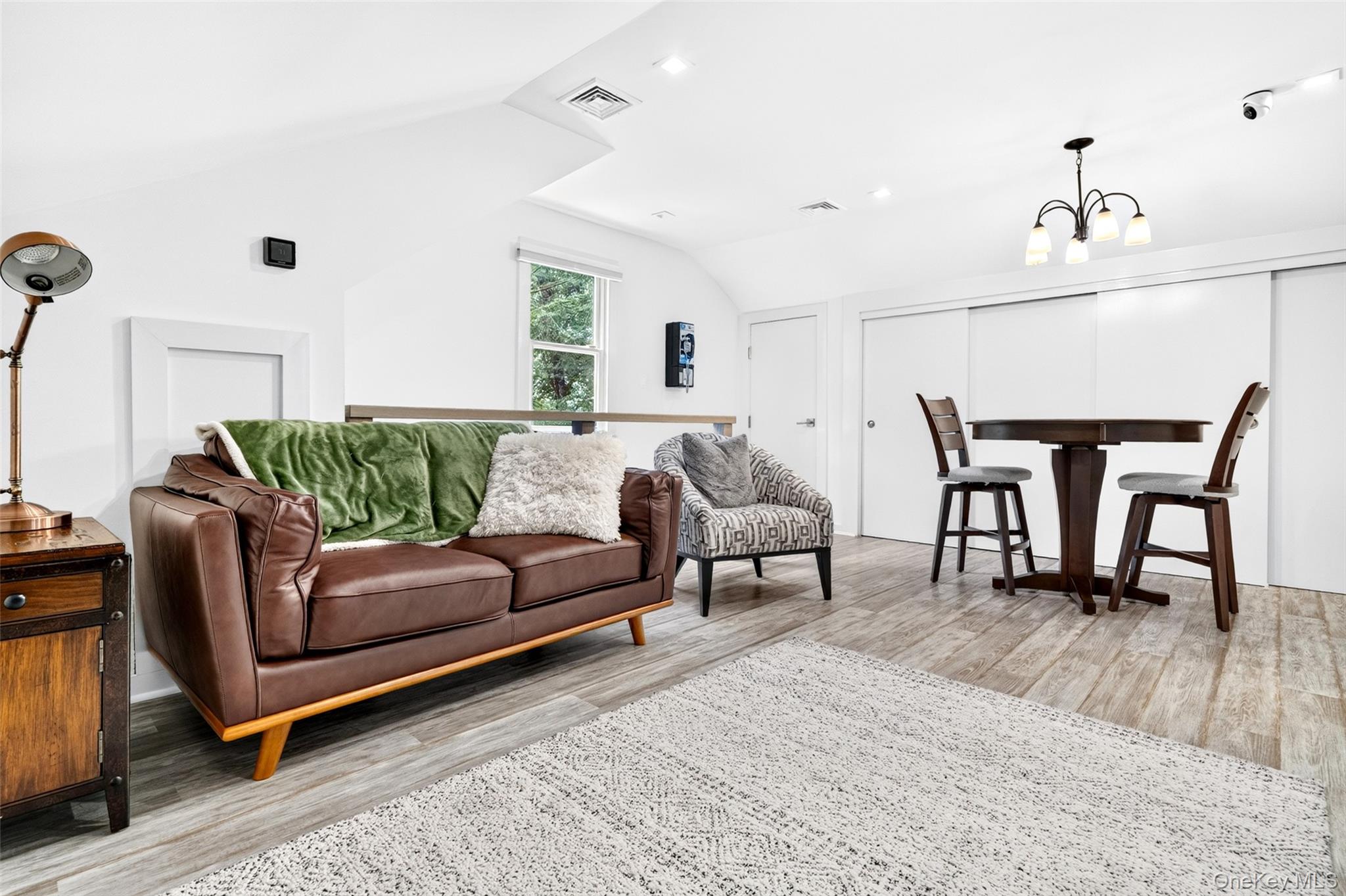 401 Chestnut Ridge Road